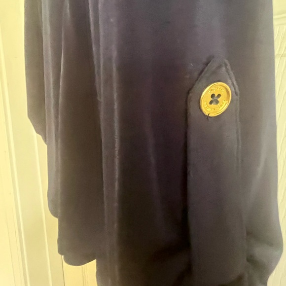 Michael Kors Navy 3/4 zip top. Nice gold detailing. EUC - Picture 2 of 5